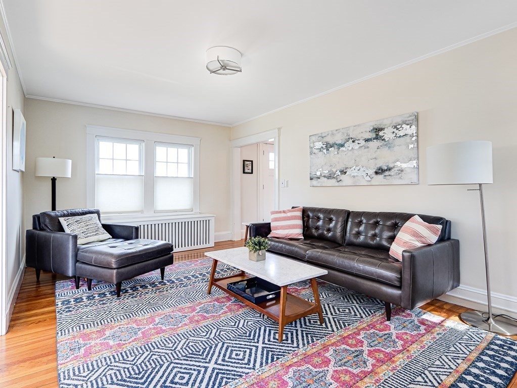 14 Samoset Road Newton, MA 02468 - Photo 3 of 32
