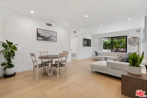 $1,190,000 | 1123 South Shenandoah Street, Unit 101, Los Angeles, CA 90035