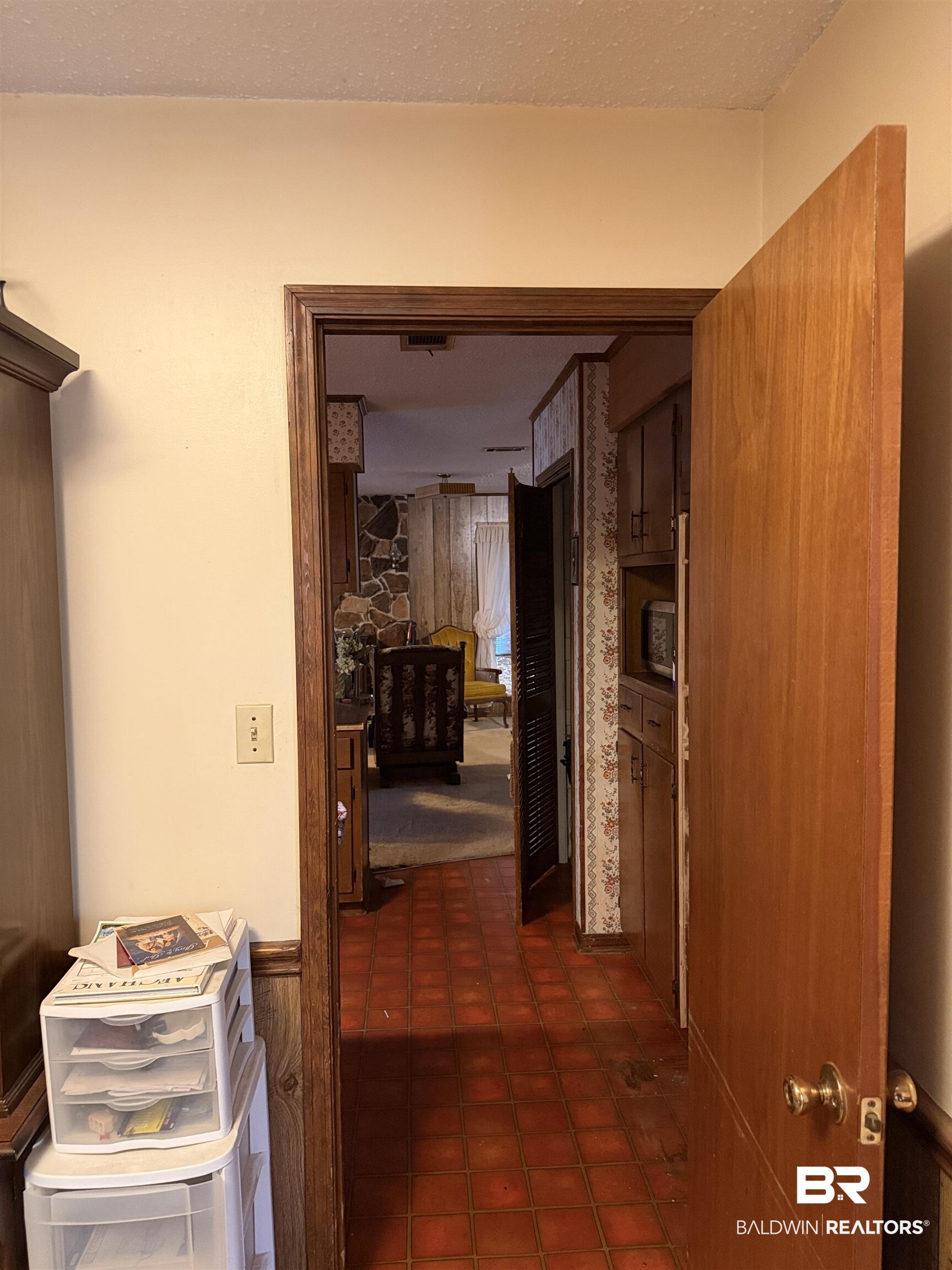 513 Club Wiley Road Jackson, AL 36545 - Photo 9 of 19 Kitchen from Dining Room