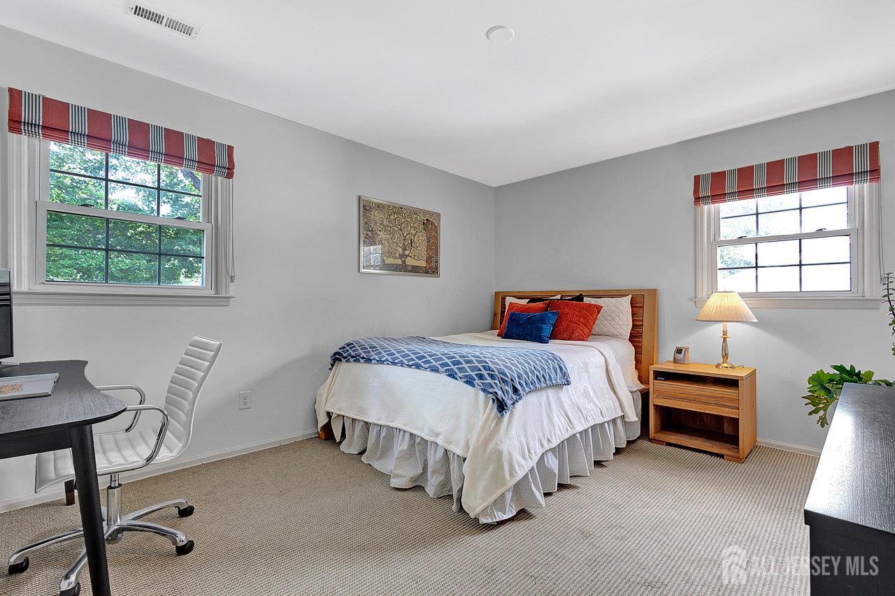 2087 Meadowview Road Scotch Plains, NJ 07076 - Photo 13 of 31 Gallery Image 13