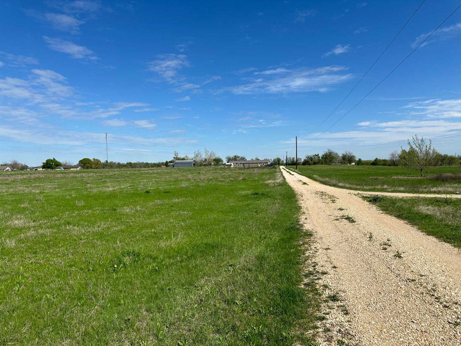 900 County Road 406 Taylor, TX 76574 - Photo 4 of 13 a view of a beach with a big yard