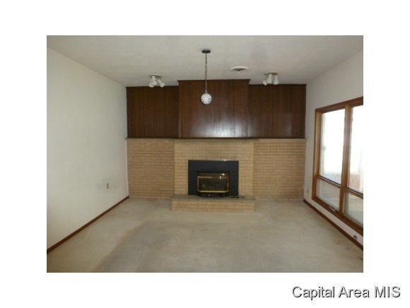 2004 Randall Court Springfield, IL 62703 - Photo 3 of 6 Gallery Image 3