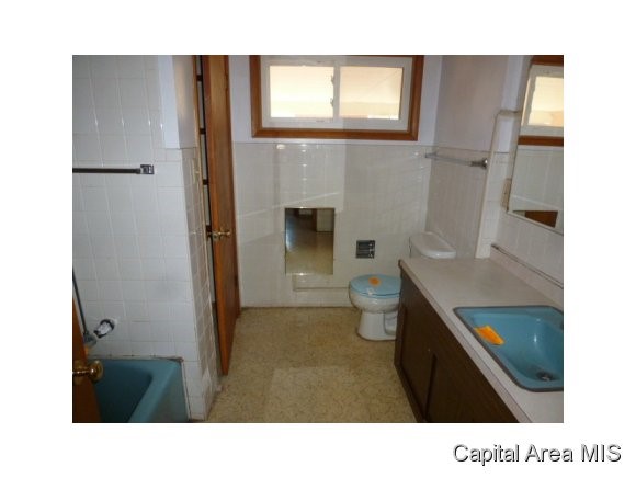 2004 Randall Court Springfield, IL 62703 - Photo 6 of 6 Gallery Image 6