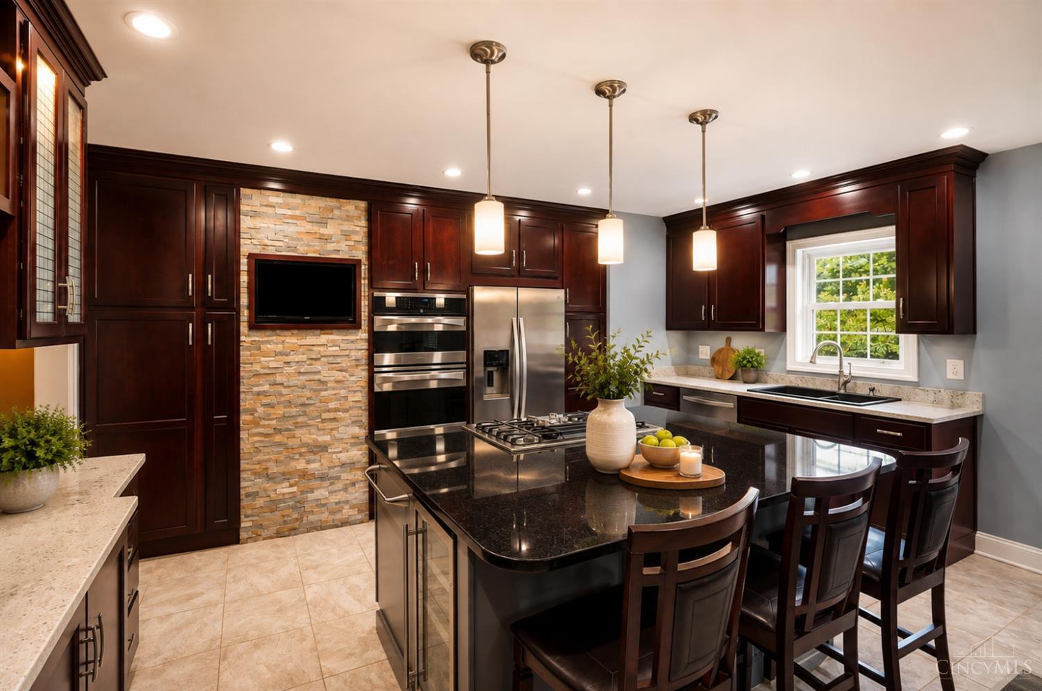 3661 Riehle Road Cincinnati, OH 45247 - Photo 4 of 83 Digitally staged