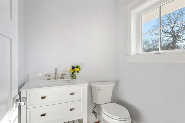 $1,585,000 | 1 Knowlton Court, Bristol, RI 02809