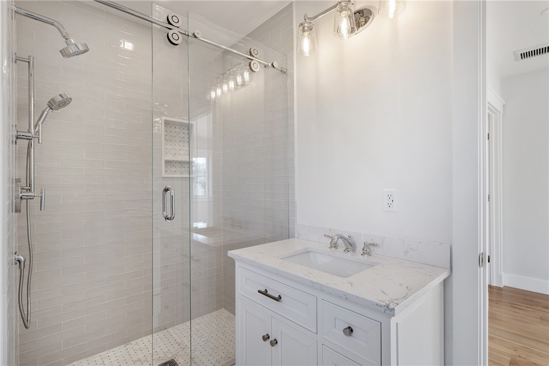 1 Knowlton Court Bristol, RI 02809 - Photo 41 of 45 En-Suite Guest Bath