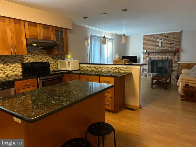 $2,900 | 703 Lora Lane, Hockessin, DE 19707