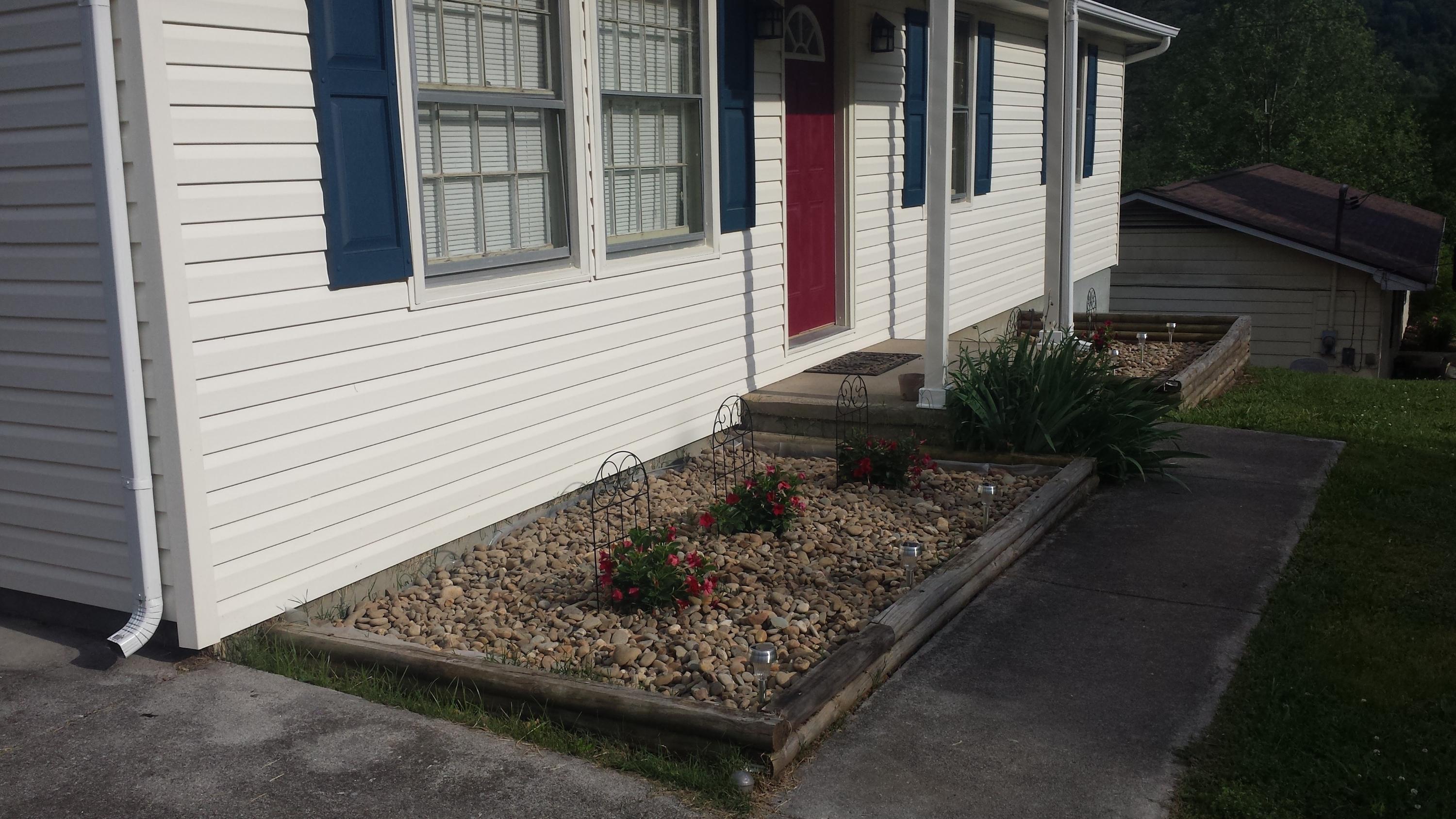 7426 Pinto Lane Corryton, TN 37721 - Photo 2 of 14 Flower Beds
