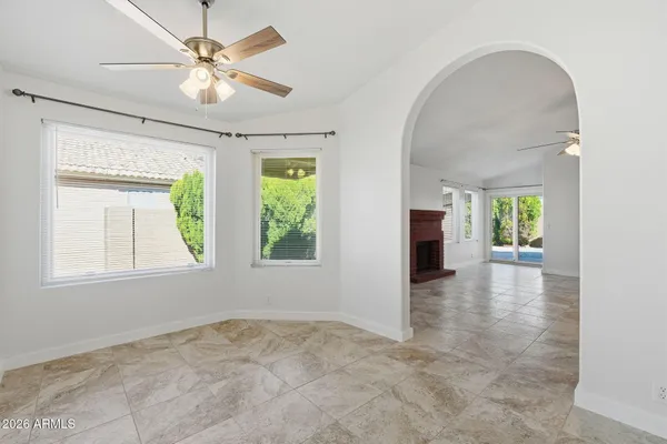$2,395 | 3030 East Topeka Drive, Phoenix, AZ 85050