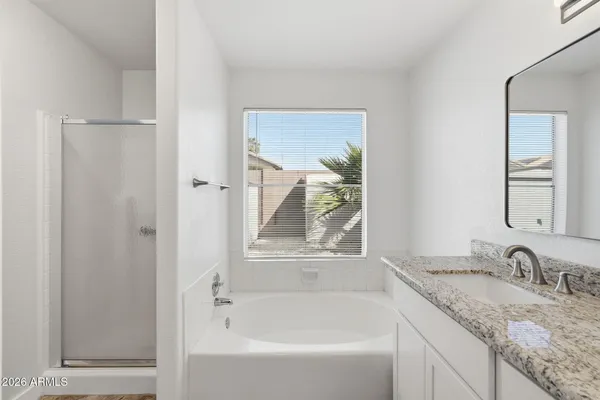 $2,395 | 3030 East Topeka Drive, Phoenix, AZ 85050