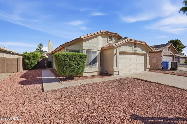 $2,395 | 3030 East Topeka Drive, Phoenix, AZ 85050