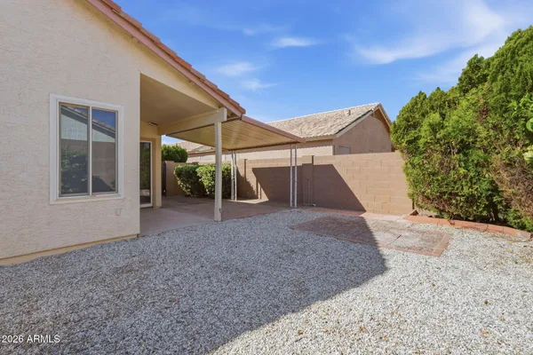 $2,395 | 3030 East Topeka Drive, Phoenix, AZ 85050