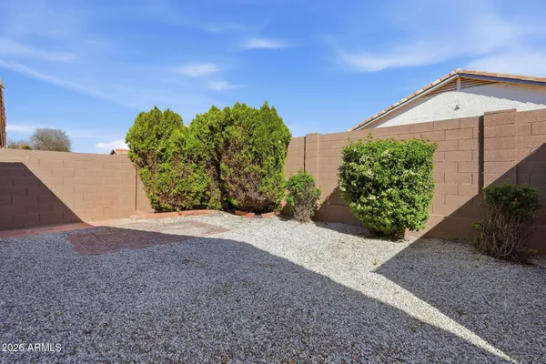 $2,395 | 3030 East Topeka Drive, Phoenix, AZ 85050