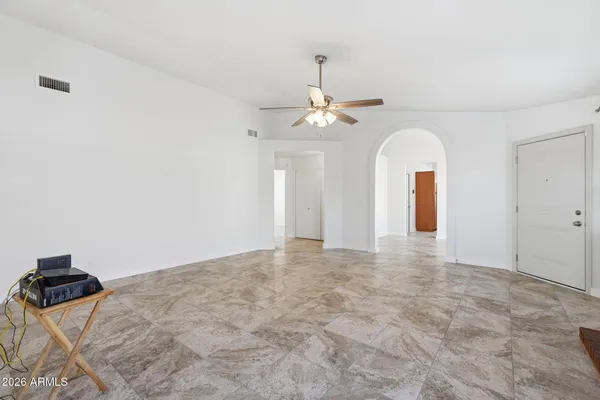 $2,395 | 3030 East Topeka Drive, Phoenix, AZ 85050