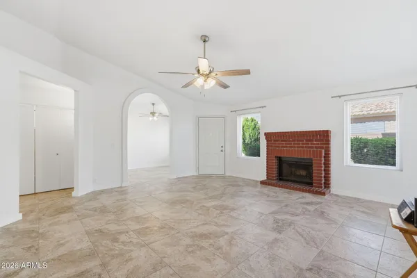 $2,395 | 3030 East Topeka Drive, Phoenix, AZ 85050