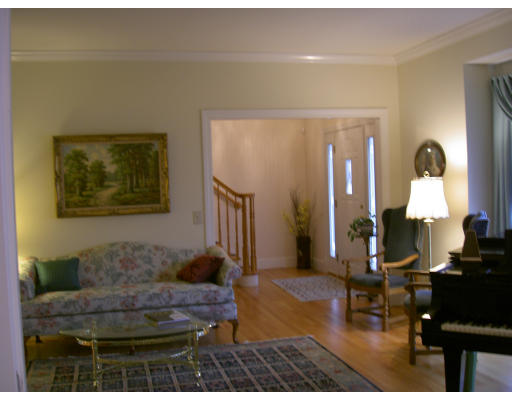 16 Autumn Ridge East Longmeadow, MA 01028 - Photo 2 of 11 Gallery Image 2