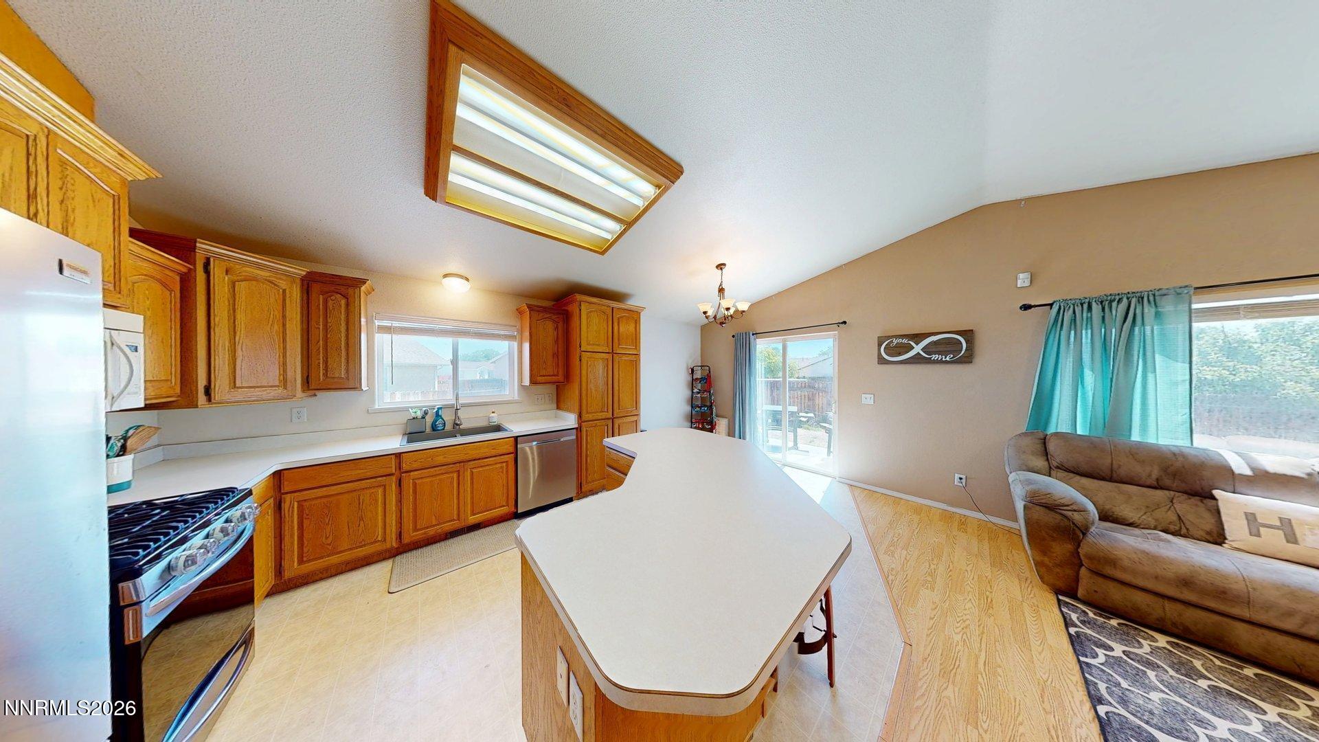 380 Calaway Court Fallon, NV 89406 - Photo 6 of 30 380-Calaway-Ct-06152026_213107