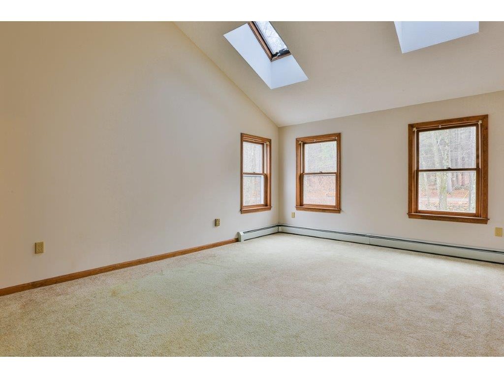 306 Lane Road Chester, NH 03036 - Photo 19 of 34