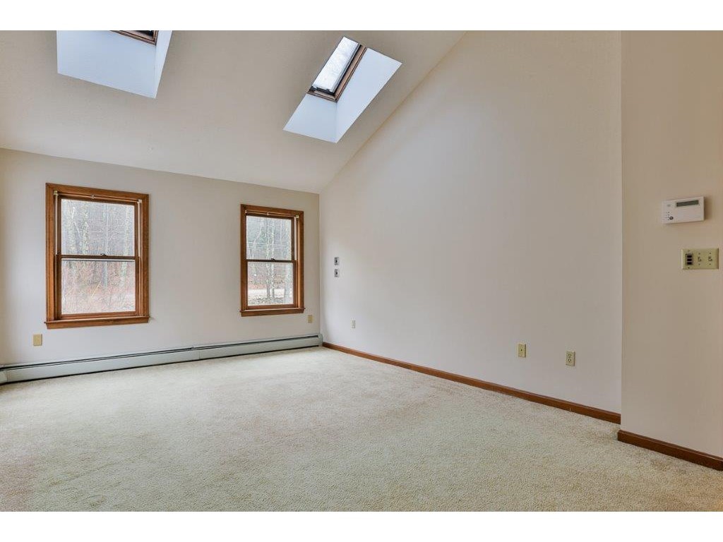 306 Lane Road Chester, NH 03036 - Photo 20 of 34