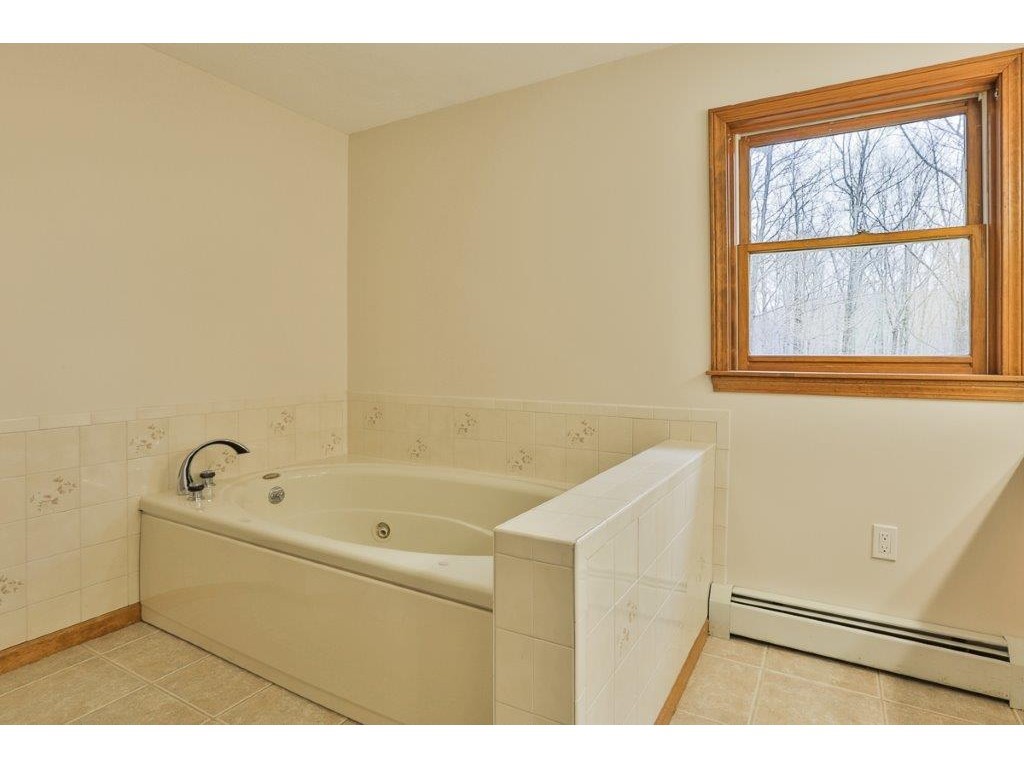 306 Lane Road Chester, NH 03036 - Photo 22 of 34