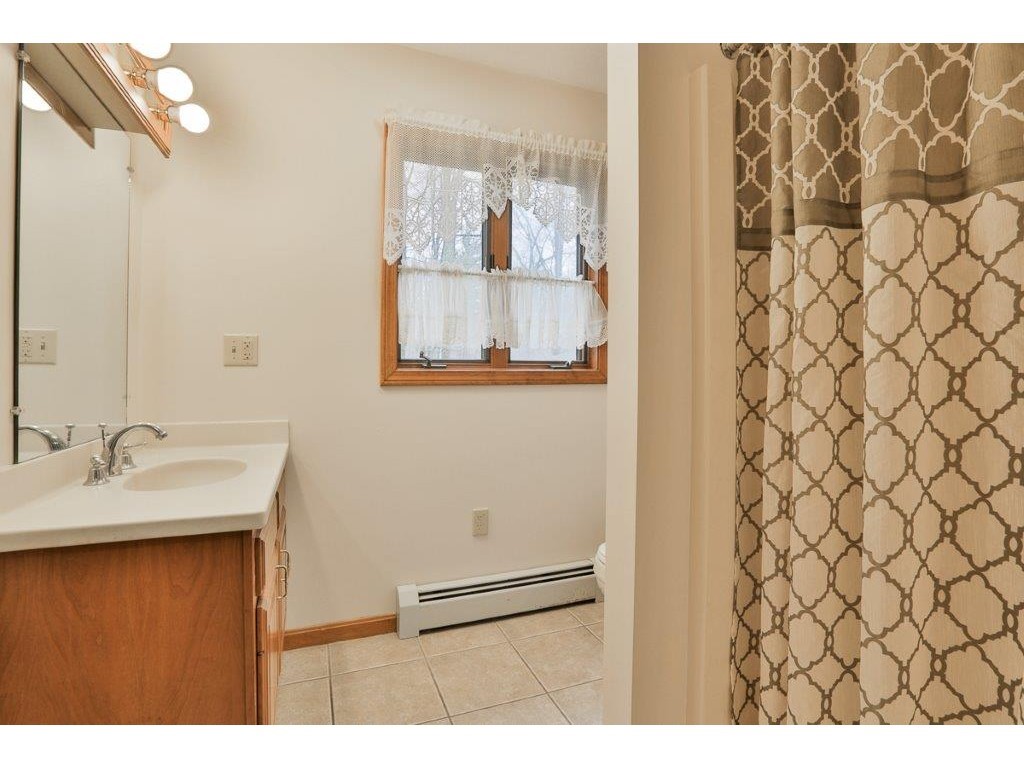 306 Lane Road Chester, NH 03036 - Photo 23 of 34