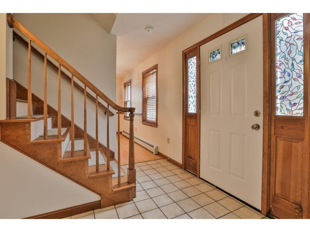 306 Lane Road Chester, NH 03036 - Photo 5 of 34