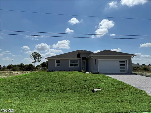 $364,900 | 3433 Northeast 14th Place, Cape Coral, FL 33909