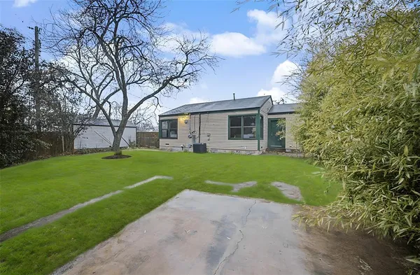 $1,500 | 7349 Pensacola Avenue, Fort Worth, TX 76116