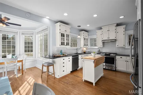 $899,900 | 210 Jefferson Road, Webster Groves, MO 63119