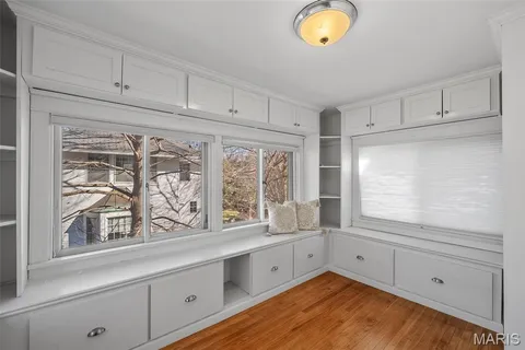 $899,900 | 210 Jefferson Road, Webster Groves, MO 63119