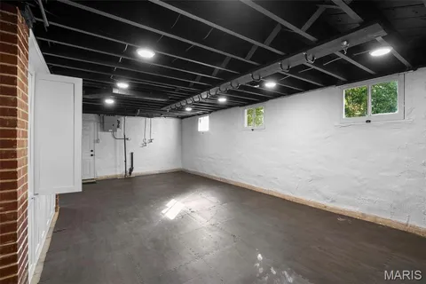 $899,900 | 210 Jefferson Road, Webster Groves, MO 63119