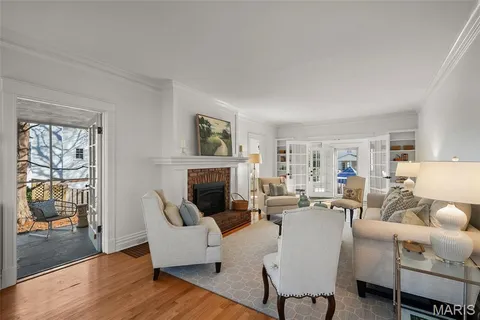 $899,900 | 210 Jefferson Road, Webster Groves, MO 63119