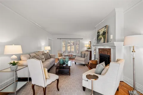 $899,900 | 210 Jefferson Road, Webster Groves, MO 63119