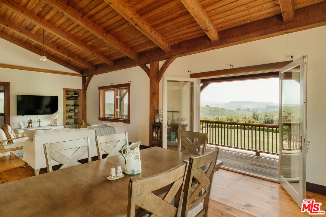 15101 Middle Ranch Road Moorpark, CA 93021 - Photo 11 of 28 a outdoor space with furniture