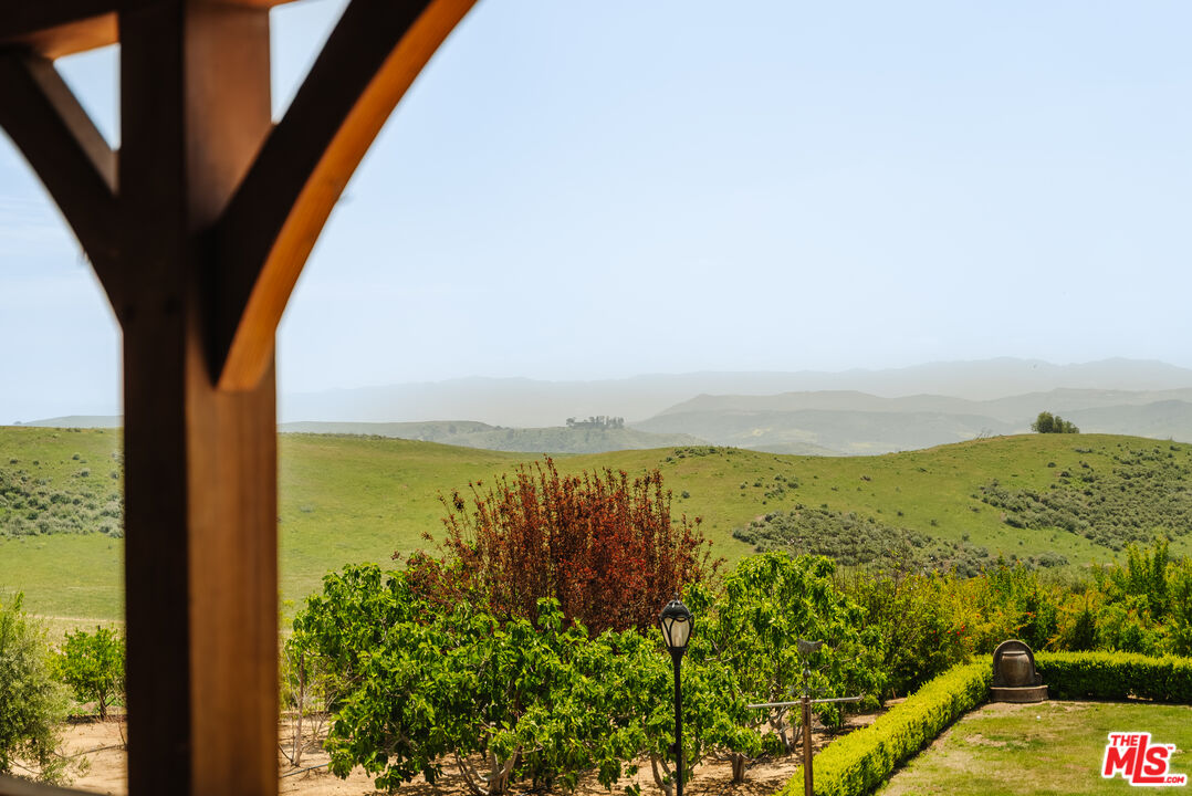 15101 Middle Ranch Road Moorpark, CA 93021 - Photo 17 of 28 a view of a city and ocean view