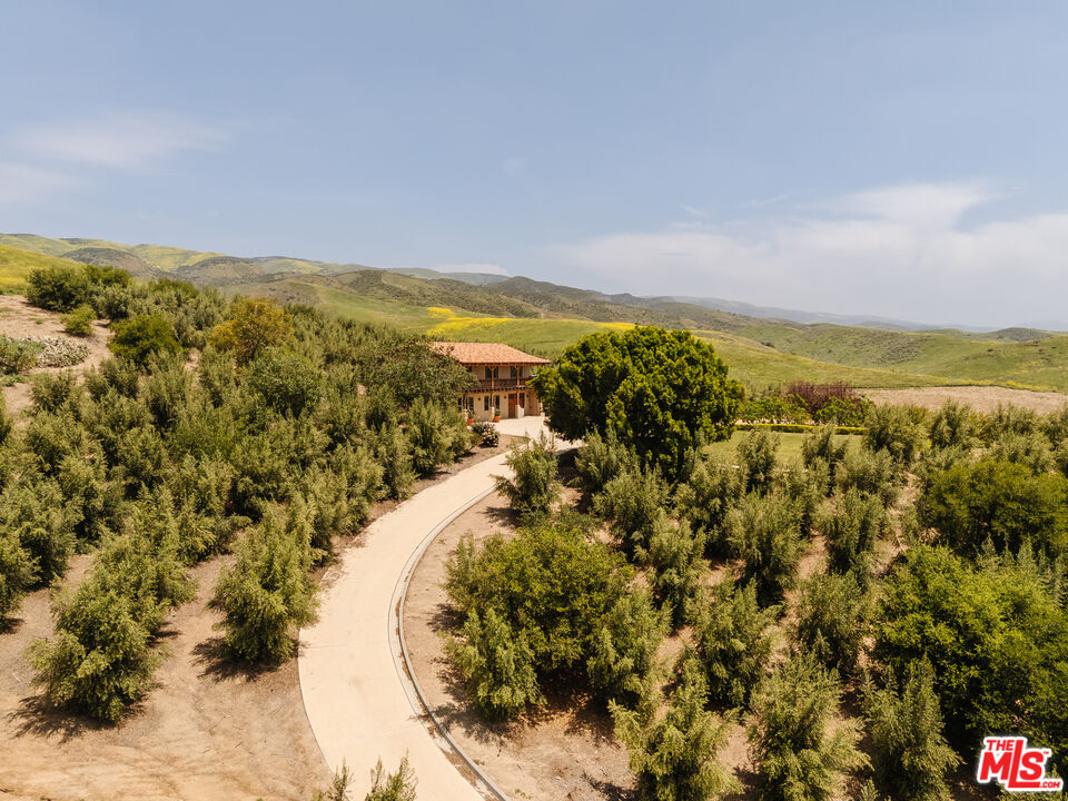 15101 Middle Ranch Road Moorpark, CA 93021 - Photo 2 of 28