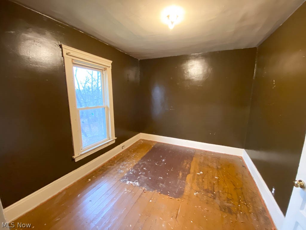 3995 Valley Road Cleveland, OH 44109 - Photo 6 of 23 2nd bedroom of unit 2.
