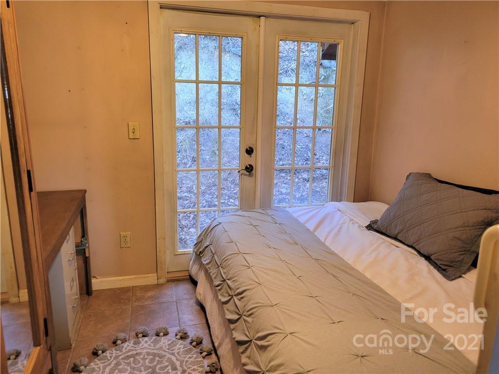 1351 County Road Waynesville, NC 28785 - Photo 13 of 21