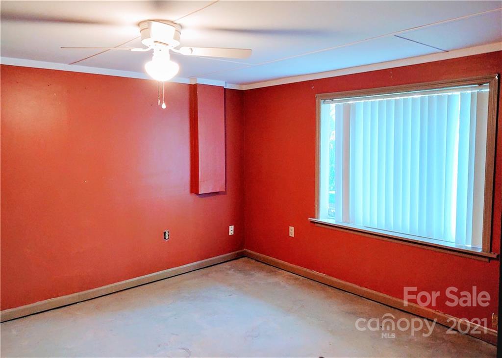 1351 County Road Waynesville, NC 28785 - Photo 16 of 21
