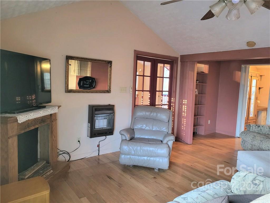 1351 County Road Waynesville, NC 28785 - Photo 6 of 21