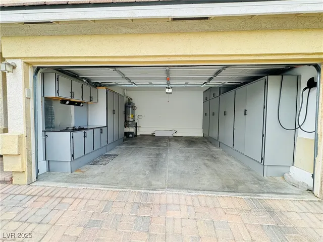 $1,900 | Undisclosed Address, Las Vegas, NV 89113