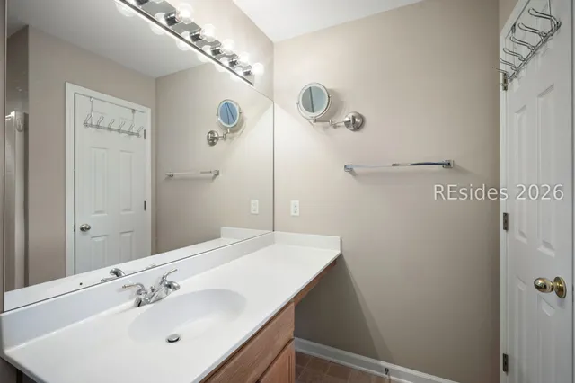 $394,900 | 8 Hidden Lakes Drive, Bluffton, SC 29910