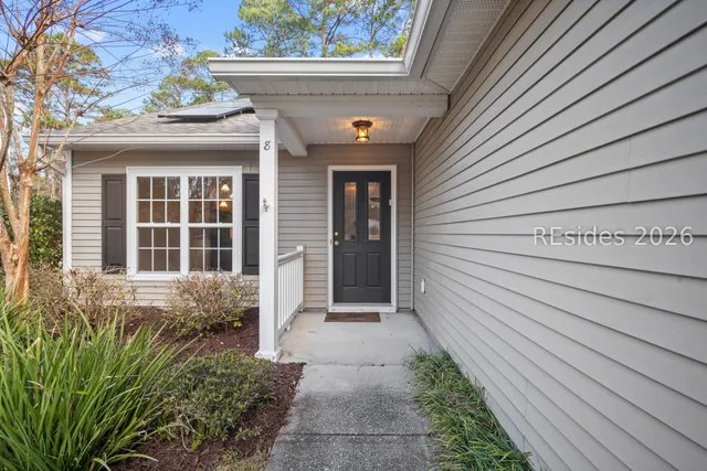 $394,900 | 8 Hidden Lakes Drive, Bluffton, SC 29910