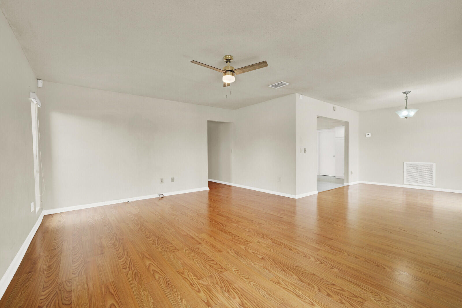 22229 Southwest 65th Terrace Boca Raton, FL 33428 - Photo 2 of 26 04_Image_4_mls