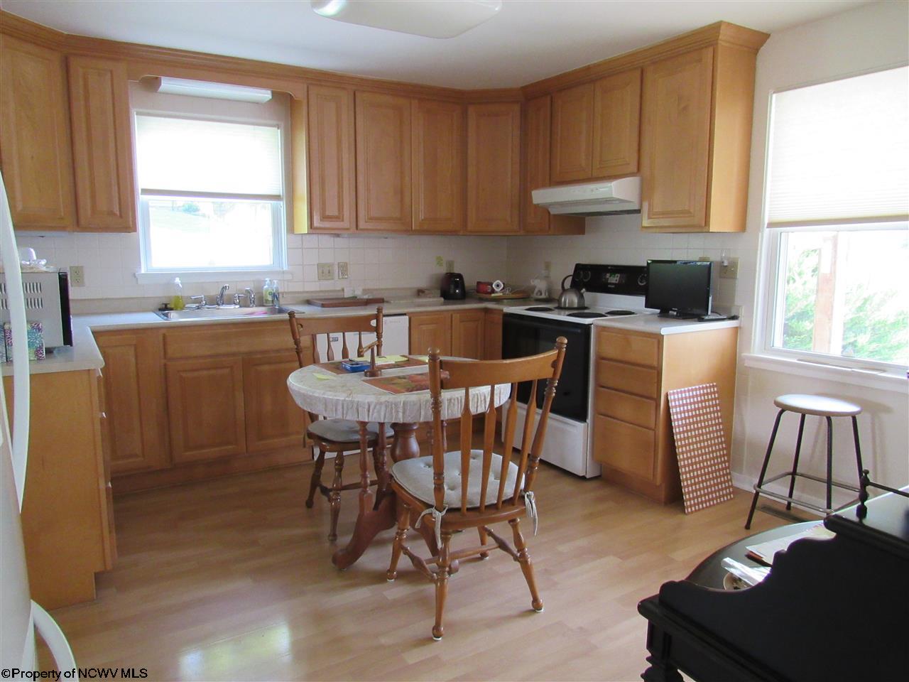 208 Eakin Road Beverly, WV 26253 - Photo 5 of 25 Gallery Image 5