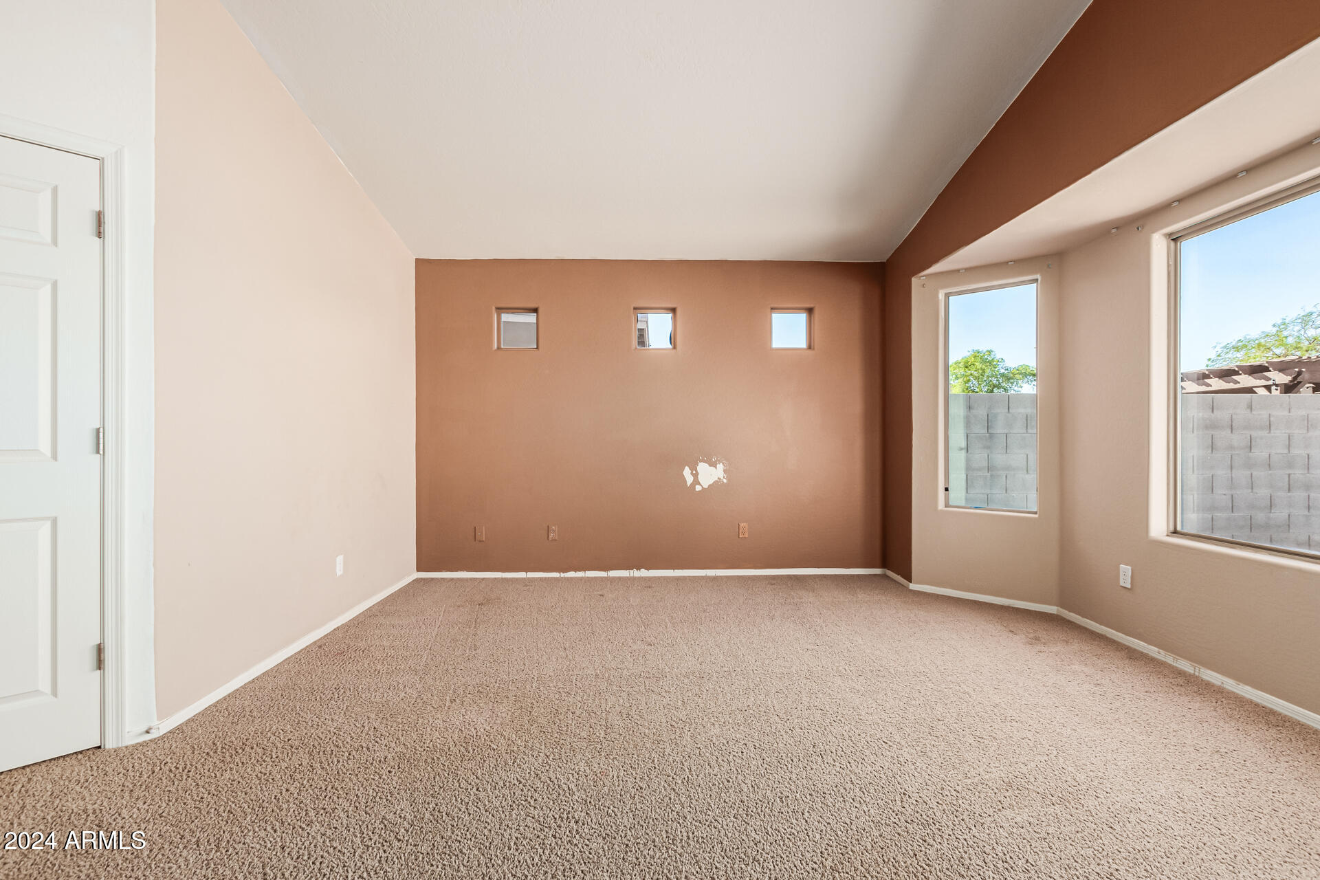 3626 West Vineyard Road Phoenix, AZ 85041 - Photo 11 of 27 15 - Vineyard