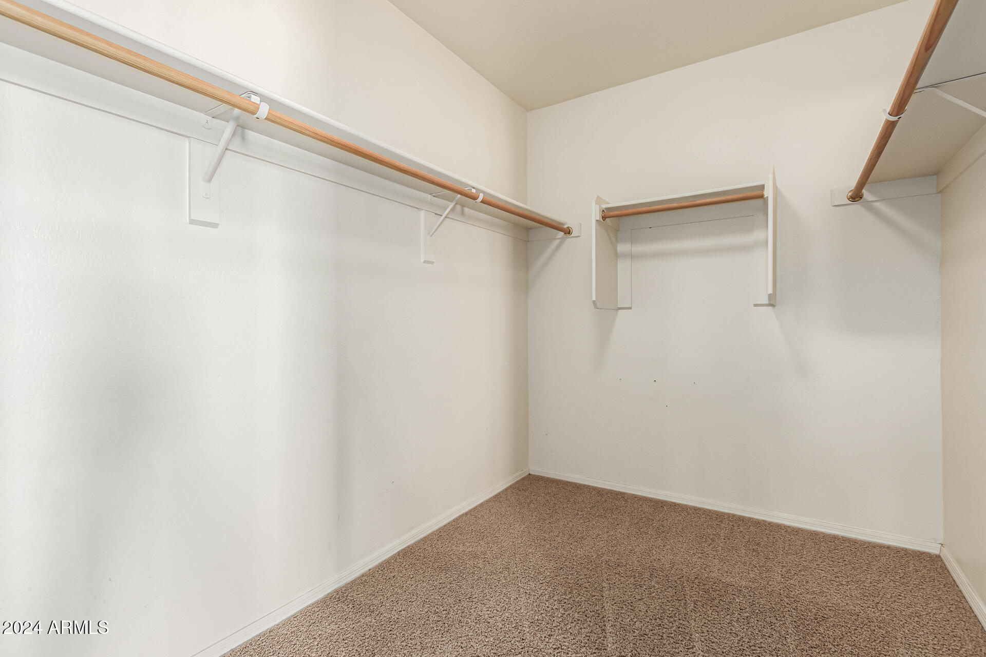 3626 West Vineyard Road Phoenix, AZ 85041 - Photo 15 of 27 19 - Vineyard