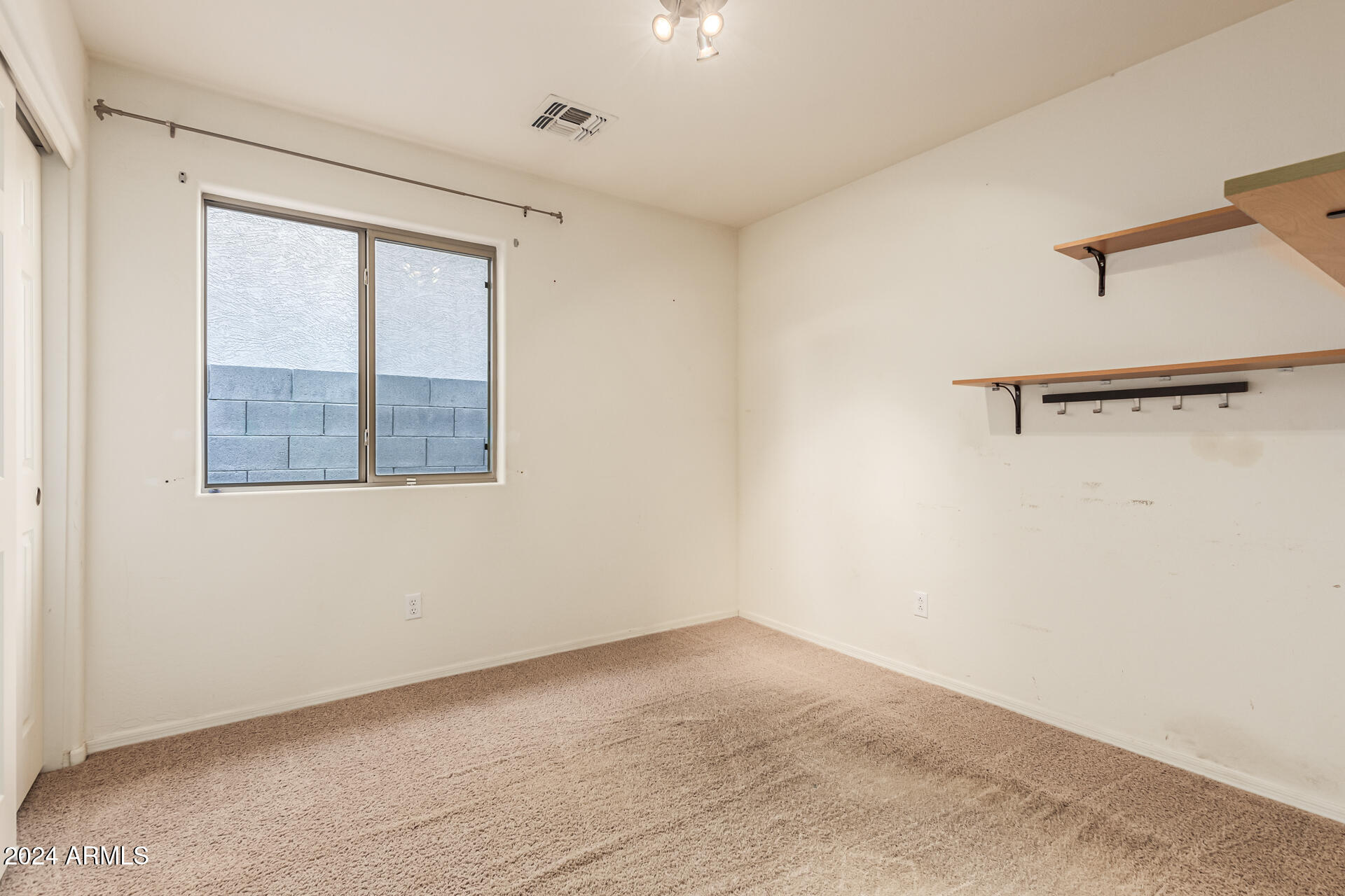 3626 West Vineyard Road Phoenix, AZ 85041 - Photo 18 of 27 22 - Vineyard