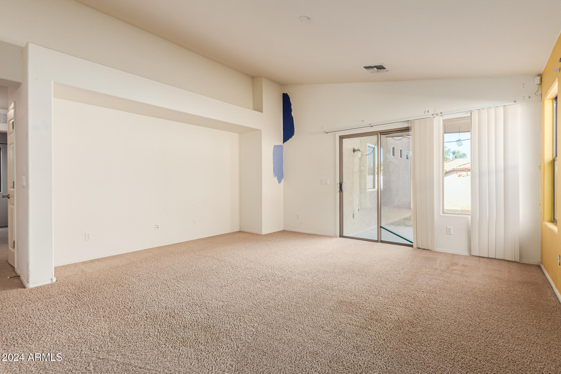 3626 West Vineyard Road Phoenix, AZ 85041 - Photo 4 of 27 07 - Vineyard