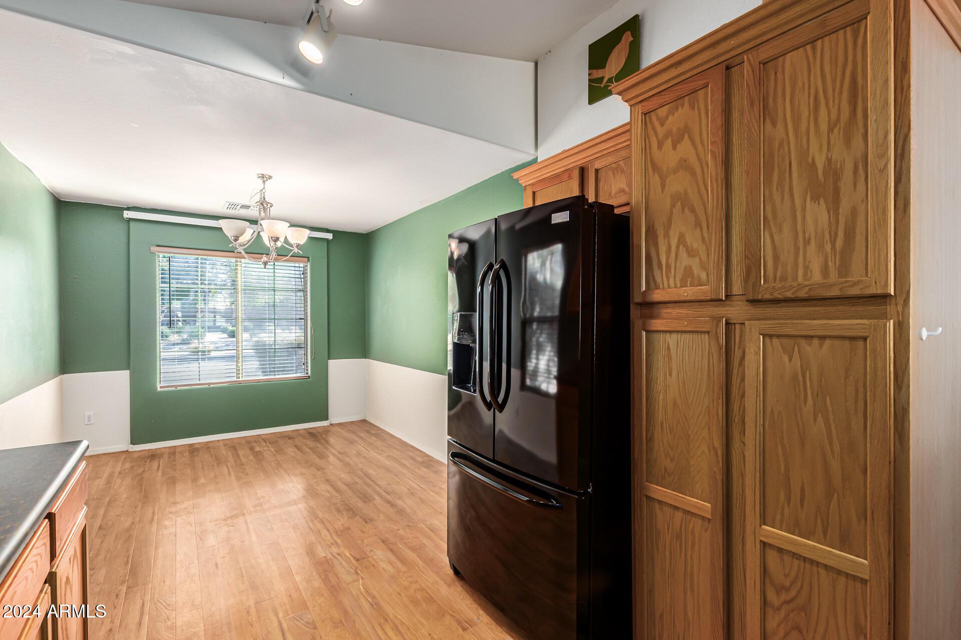 3626 West Vineyard Road Phoenix, AZ 85041 - Photo 6 of 27 09 - Vineyard